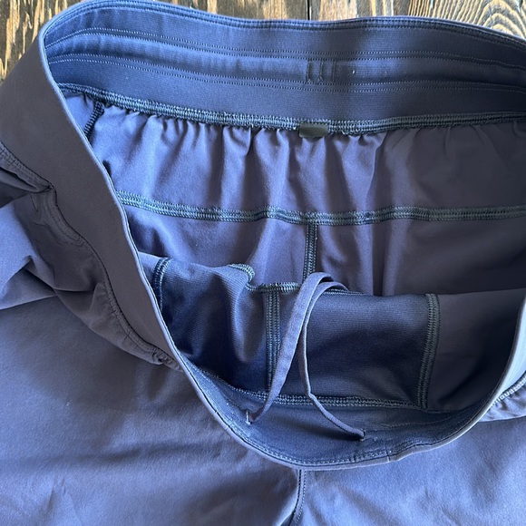 Lululemon Men’s Shorts - Picture 2 of 4